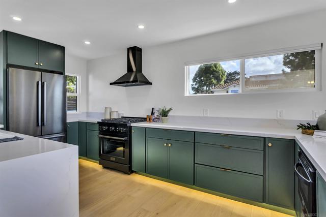 1777 Beryl St, San Diego CA: https://media.crmls.org/mediaz/28ee0abf-e2bf-4b2f-8231-fe4102c7b3dd.jpg