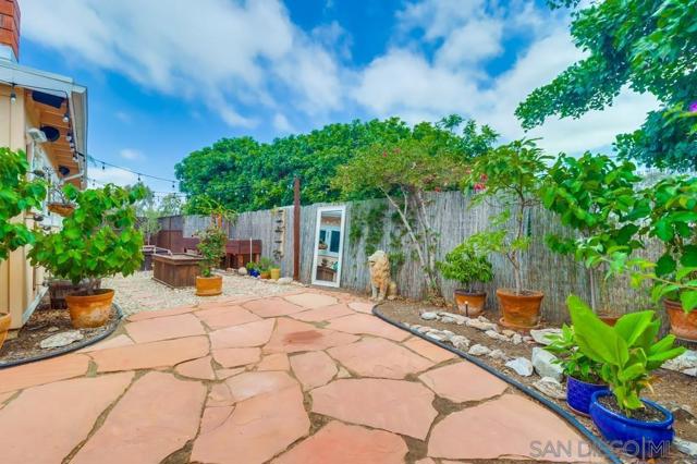3541 Pomeroy St, San Diego CA: https://media.crmls.org/mediaz/28ee4158-9c6b-45ab-83c9-2825d8505b99.jpg