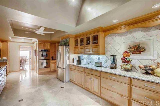 2081 Elevado Road, Vista CA: https://media.crmls.org/mediaz/28ee6b39-ef33-46f8-90d6-d8c2b25b6365.jpg