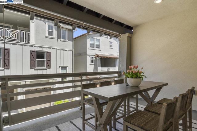 8918 Rudder Way, Newark CA: https://media.crmls.org/mediaz/28ee9831-57fa-4c23-bbee-8864c812e687.jpg