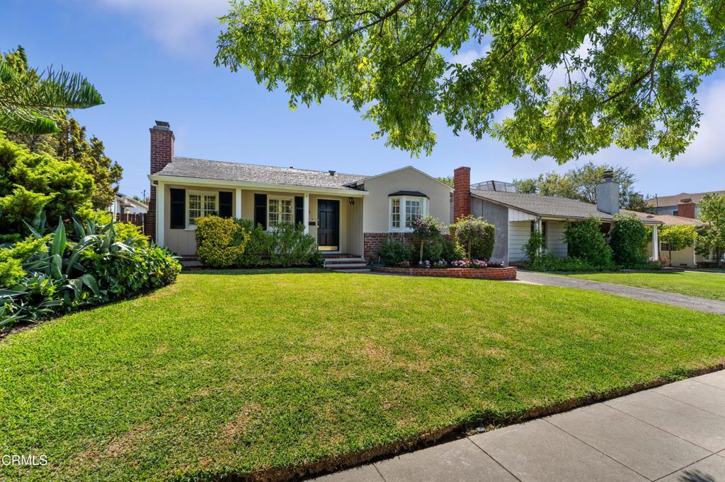 604 N Sunnyslope Avenue