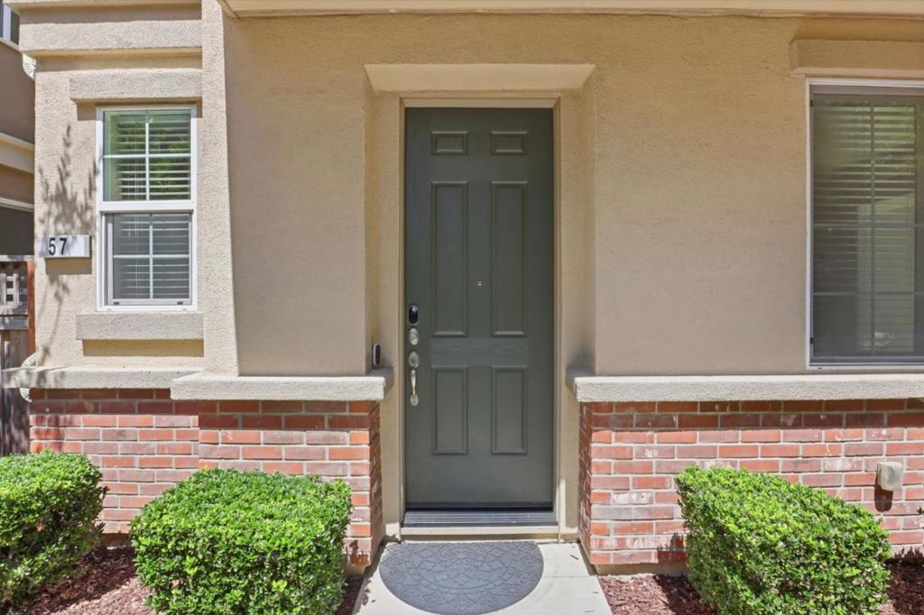 57 Regency Place
