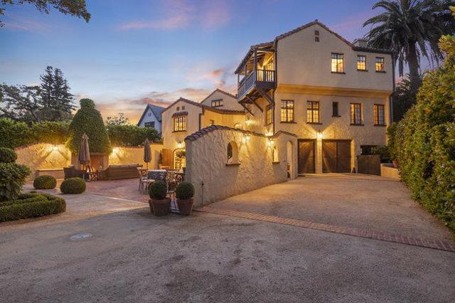 2307 Easton Drive, Burlingame CA: https://media.crmls.org/mediaz/28f10829-5fa9-429e-a248-ca500193254f.jpg