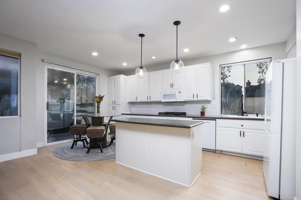 2950 Canyon Ave - photo 10