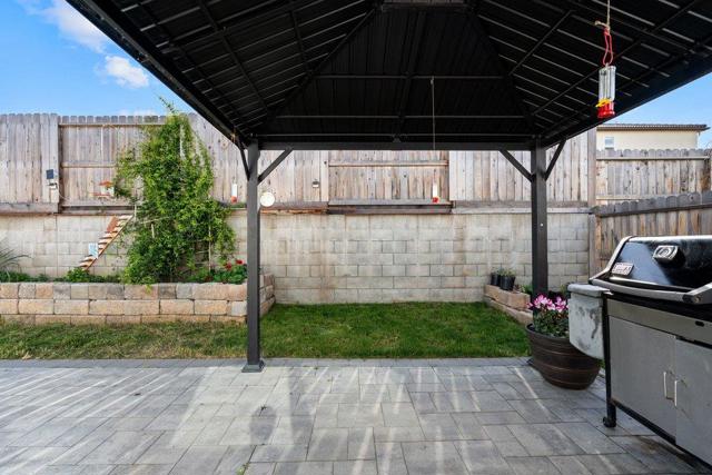 2111 Rosewood Drive, Hollister CA: https://media.crmls.org/mediaz/28f2b474-323b-428a-85b9-11f8908a55f3.jpg