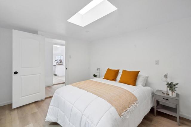 137 Holloway Avenue, San Francisco CA: https://media.crmls.org/mediaz/28f2fa66-1d7a-4e67-9058-250ece379110.jpg