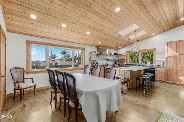 Detail Gallery Image 10 of 47 For 7035 Oxnard Ave, Ventura,  CA 93001 - 2 Beds | 2 Baths