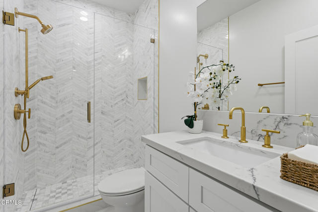 Detail Gallery Image 23 of 54 For 550 Unique Ln, Simi Valley,  CA 93065 - 5 Beds | 5/1 Baths