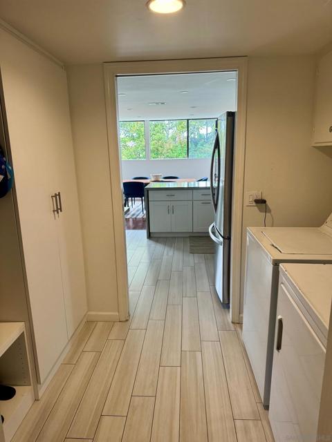 2420 Torrey Pines Rd, La Jolla CA: https://media.crmls.org/mediaz/28f4d27a-19a0-4538-872a-f44b04fdea0d.jpg