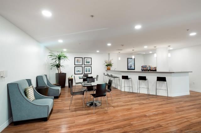 475 Redwood, San Diego CA: https://media.crmls.org/mediaz/28f4e2be-0ba2-4e59-858a-19fbb8c878ef.jpg