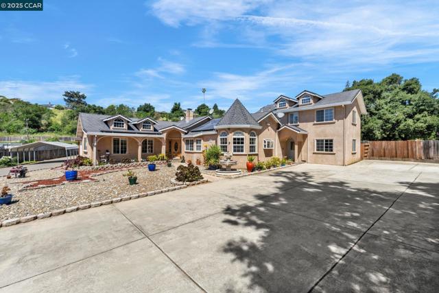 18127 Madison Ave, Castro Valley CA: https://media.crmls.org/mediaz/28f5434c-beff-4875-8058-e80d81b95a80.jpg