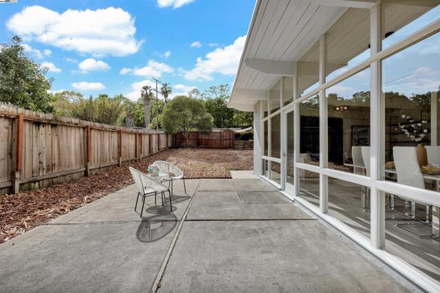 1167 Temple Dr, Pacheco CA: https://media.crmls.org/mediaz/28f5815c-b41c-4b8d-bff5-01d626402168.jpg