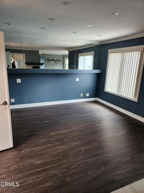 13644 Deering Lane, Moorpark CA: https://media.crmls.org/mediaz/28f6c8ef-dcff-4766-89f7-122300086cd1.jpg