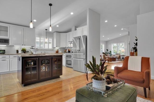 865 Valley Oak Drive, Hollister CA: https://media.crmls.org/mediaz/28f756b0-8e72-44e4-b052-bde79459d360.jpg