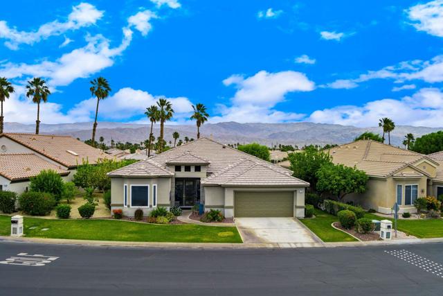 44580 S Heritage Palms Drive, Indio CA: https://media.crmls.org/mediaz/28f7f024-de74-430f-93c4-f7dfe0872835.jpg