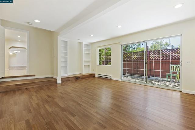 828 Bancroft Rd, Walnut Creek CA: https://media.crmls.org/mediaz/28f86cc1-c8a0-498c-b9ec-2b8899b46d25.jpg