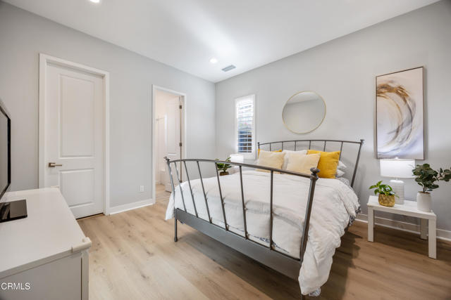 Detail Gallery Image 7 of 73 For 627 E Orange Blossom Way, Azusa,  CA 91702 - 4 Beds | 4/1 Baths