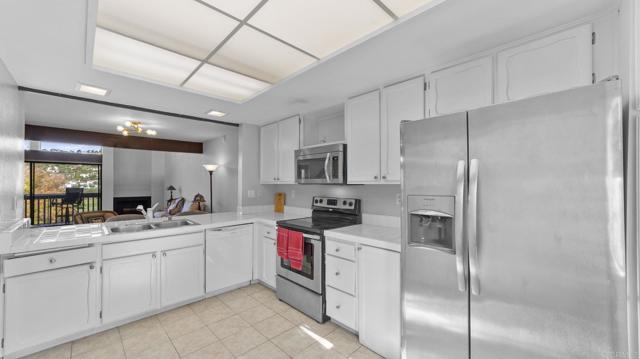 Detail Gallery Image 12 of 43 For 2508 Navarra Dr #424,  Carlsbad,  CA 92009 - 2 Beds | 2/1 Baths