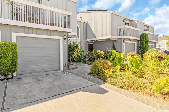 1757 30th Avenue, Santa Cruz CA: https://media.crmls.org/mediaz/28f98e0f-9773-4c99-b001-fa1c0a2dac2d.jpg