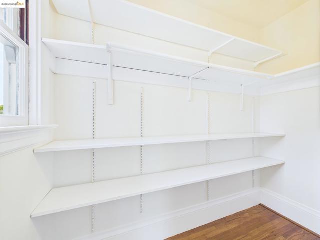 5920 Ivanhoe Rd, Oakland CA: https://media.crmls.org/mediaz/28fa409b-e344-4b87-b871-26022d3e35f4.jpg