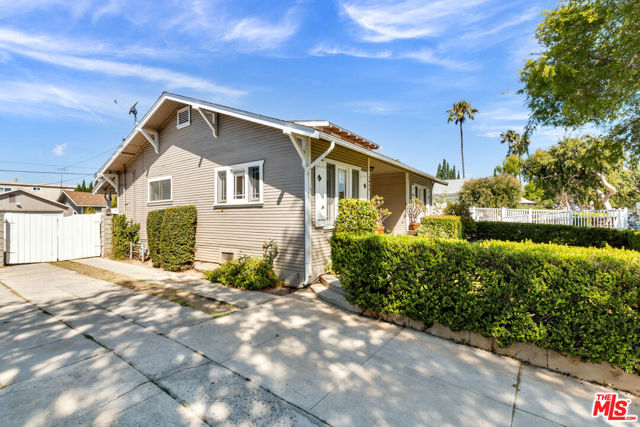 3845 COLLEGE Avenue photo 5