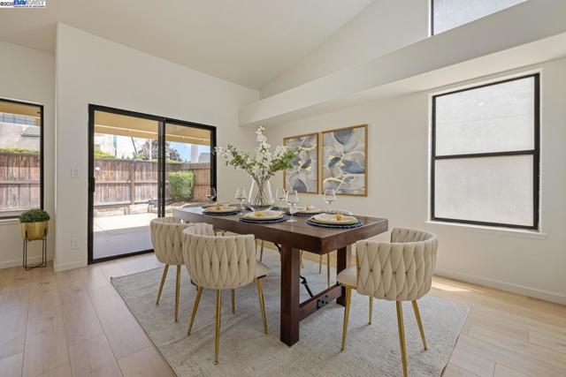1023 Snowgoose Ln, Manteca CA: https://media.crmls.org/mediaz/28fbf027-c6fc-4753-963b-c5e1cab8fbe5.jpg