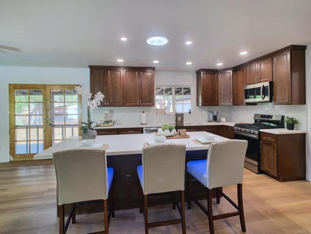 Image 11 of 65 For 13606 Lakeview Rd