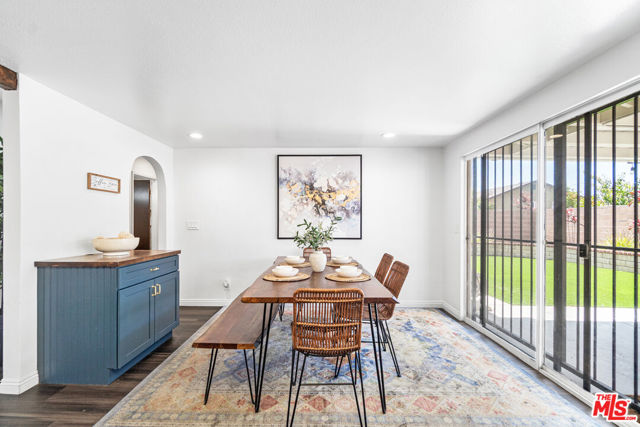 24613 Neptune Avenue, Carson CA: https://media.crmls.org/mediaz/28fe9467-53a7-42fe-a451-e528fdc8e3f4.jpg