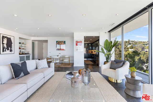 Image 3 of 22 For 9255 Doheny Road 1006