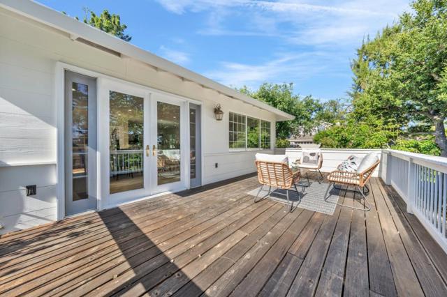 23951 Spalding Avenue, Los Altos CA: https://media.crmls.org/mediaz/29000d60-e291-4751-bf43-0d481cdbaa6f.jpg