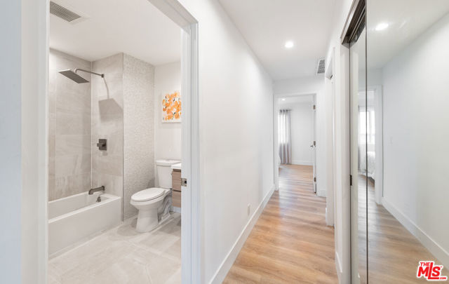 12034 Alberta Drive, Culver City CA: https://media.crmls.org/mediaz/290037ee-07c9-4133-85fc-de9c142c390b.jpg