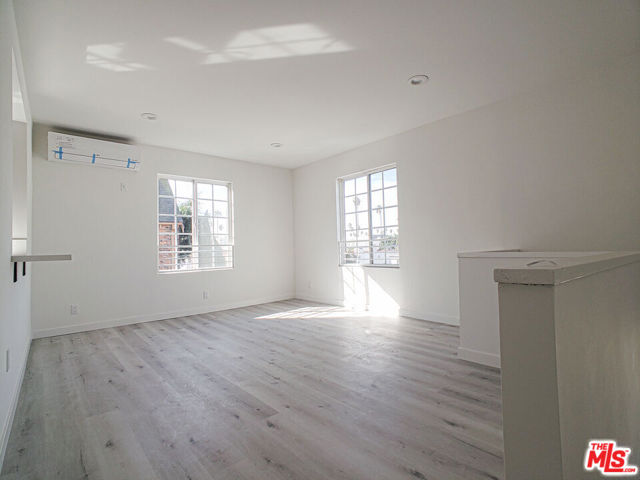 158 N Edgemont Street, Los Angeles CA: https://media.crmls.org/mediaz/29007c1d-2a52-43b0-8326-8920881b5eca.jpg