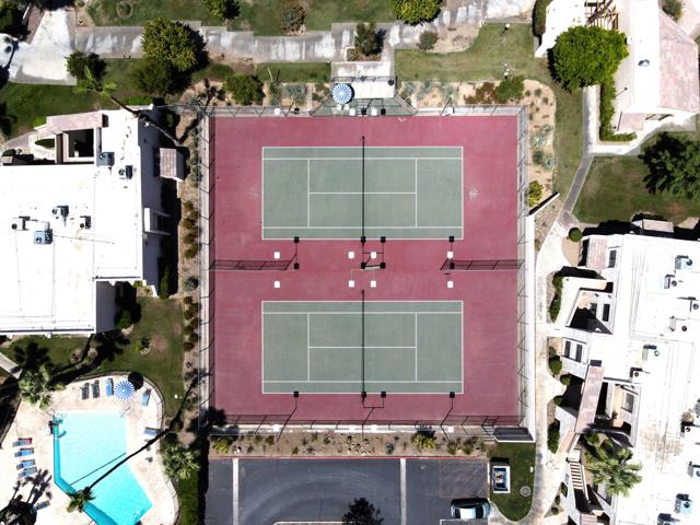 5300 E Waverly Drive, Palm Springs CA: https://media.crmls.org/mediaz/2900da0b-b437-41cd-885c-927de155f242.jpg