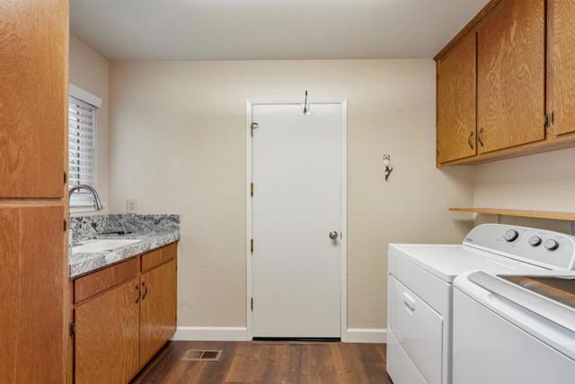 840 Helen Drive, Hollister CA: https://media.crmls.org/mediaz/29018d68-31e5-4868-ba39-7e3e90a8391a.jpg