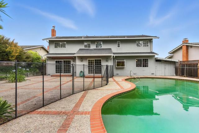 1675 Escalante Way, Burlingame CA: https://media.crmls.org/mediaz/2901f593-6349-4c8f-9148-0c3f918ed917.jpg