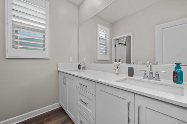 1485 Natalia Ct., Escondido CA: https://media.crmls.org/mediaz/29027cfe-74cc-4dee-9a03-9cbac62a9496.jpg