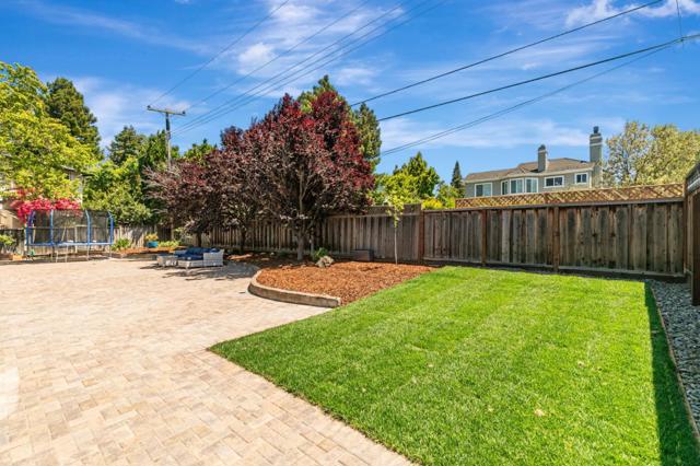 2739 Saint Giles Lane, Mountain View CA: https://media.crmls.org/mediaz/29028fd3-5af0-4d50-a297-fc8a7fb991d4.jpg