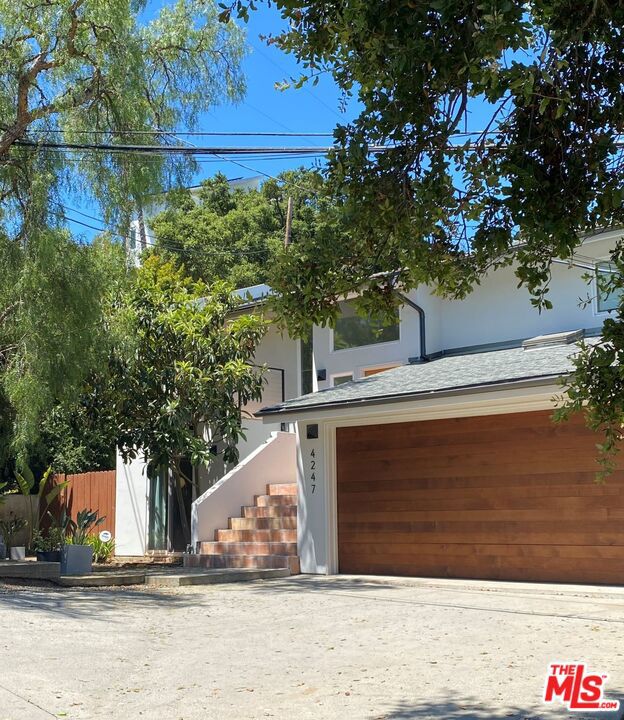 4247 Ocean View Drive photo 3