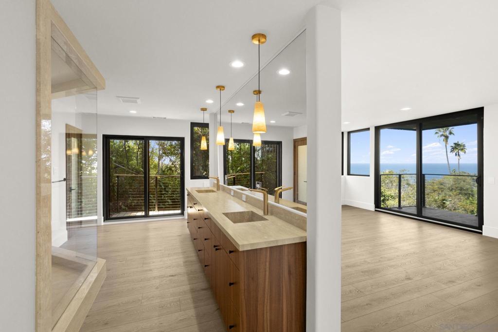 1846 Castellana Rd - photo 19