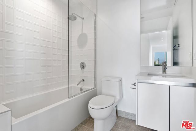 1827 Midvale Avenue, Los Angeles CA: https://media.crmls.org/mediaz/290307c5-9f41-4d41-9cde-a5b916fac582.jpg