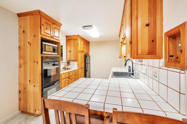 121 Pine Tree Avenue, Aromas CA: https://media.crmls.org/mediaz/290335cb-5827-488b-9258-aa3d96aff10f.jpg