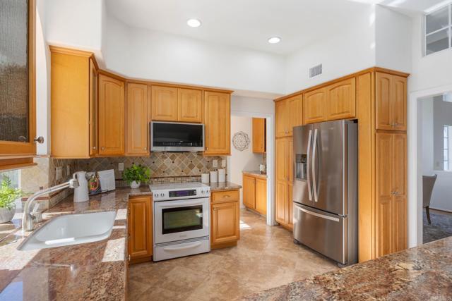 Detail Gallery Image 15 of 38 For 1911 La Subida Way, San Marcos,  CA 92078 - 3 Beds | 2 Baths