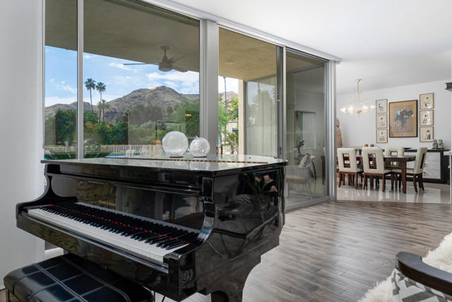 477 Desert Lakes Drive, Palm Springs CA: https://media.crmls.org/mediaz/29052c86-6e51-471e-a2c2-c4508b032edc.jpg