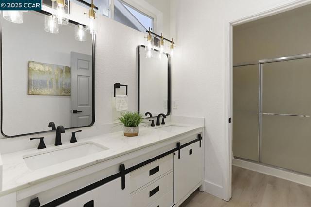 257 Red Mountain Drive, Cloverdale CA: https://media.crmls.org/mediaz/2906c98a-92bc-4b44-8edd-b0037bed2508.jpg