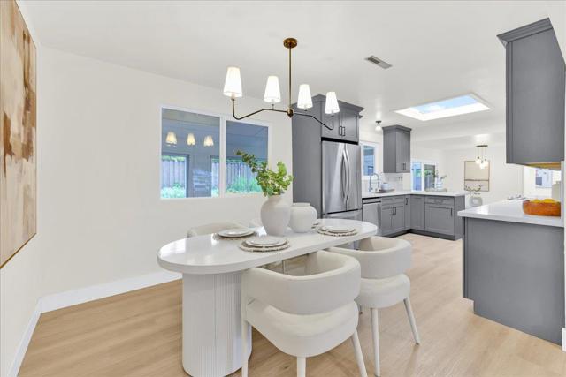 2828 Monte Cresta Way, San Jose CA: https://media.crmls.org/mediaz/29089a34-9dfd-4c2f-91c0-e29ebf6de017.jpg