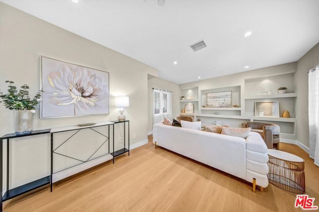 1902 Gates Avenue, Redondo Beach, California 90278, 3 Bedrooms Bedrooms, ,2 BathroomsBathrooms,Residential,For Sale,Gates,25597517
