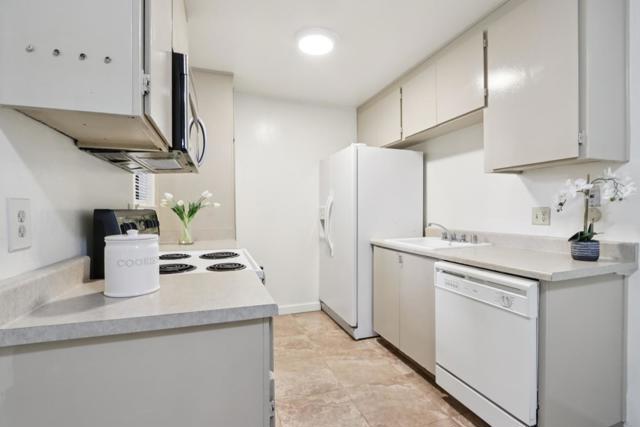 4205 Golden Oaks Lane, Monterey CA: https://media.crmls.org/mediaz/29098f15-199c-4b95-a28b-d33a17a0f0a4.jpg