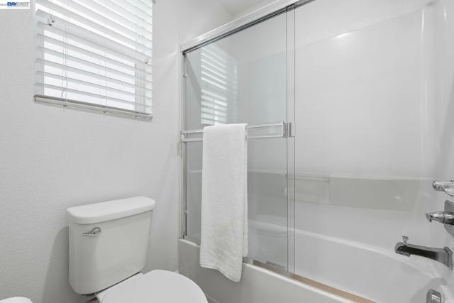 Image 24 of 44 For 8553 Schooner Way