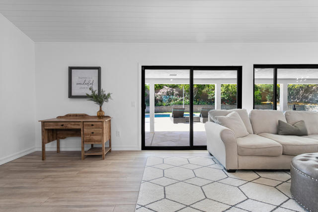 Image 11 of 68 For 72915 Deer Grass Drive