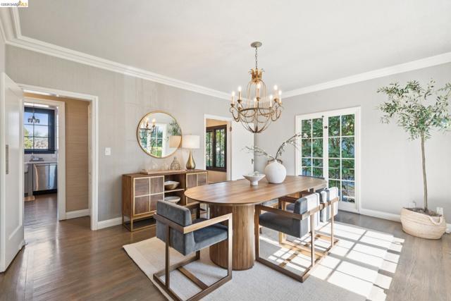 Image 13 of 60 For 906 Paramount Rd